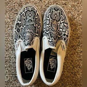 Women’s Snake Print Slip-on Vans